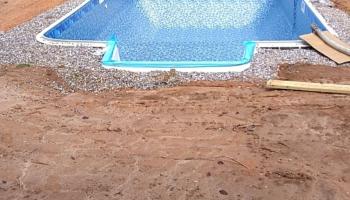 Liner in waiting on water